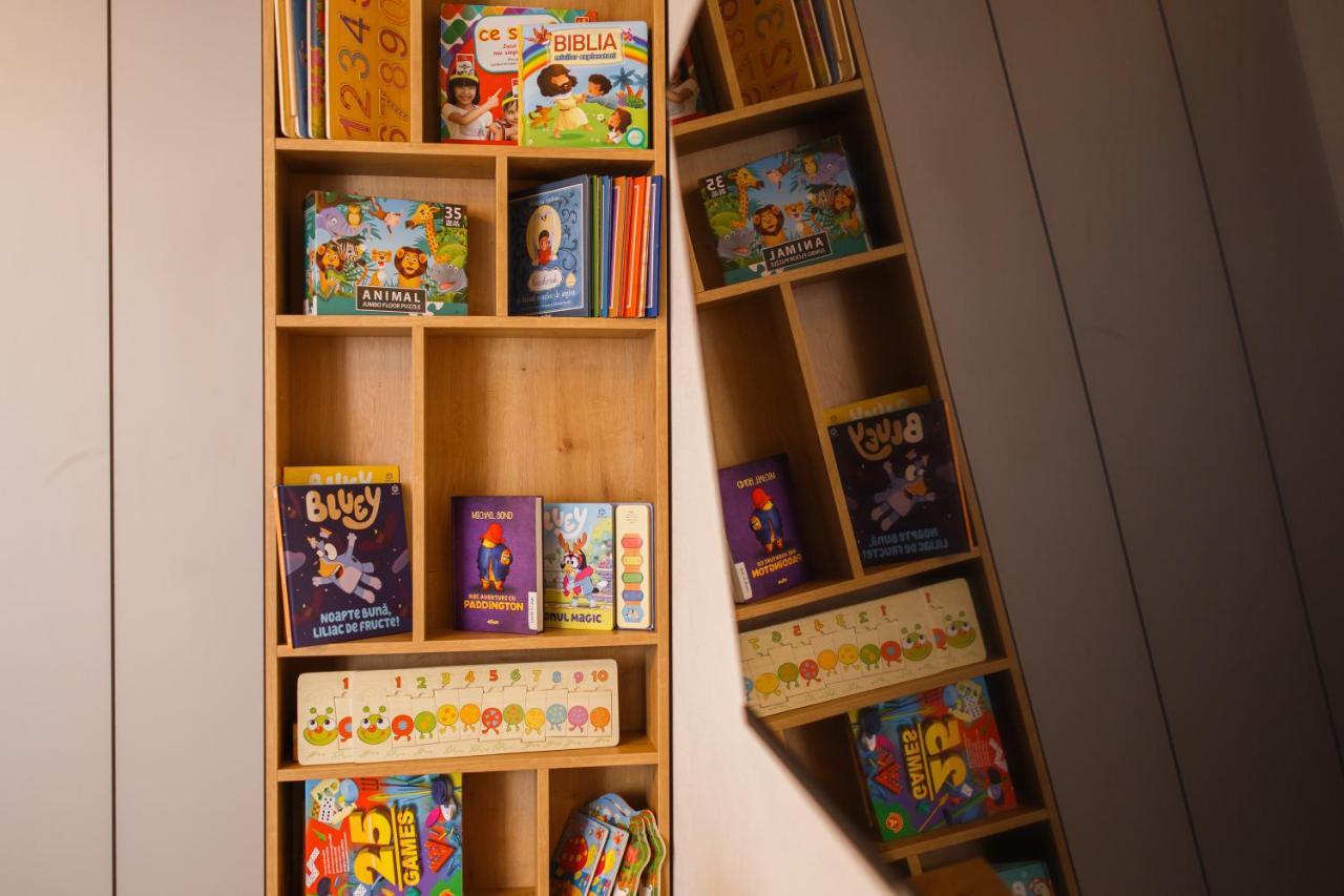 Appartamento Charming Family Haven Gran Varadino Esterno foto